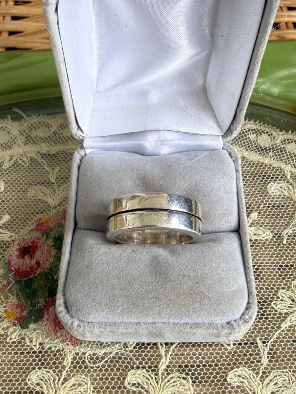 Vintage 90s Silpada 925 Sterling Black Lined Heavy Band Ring 13.9 g size 8.5